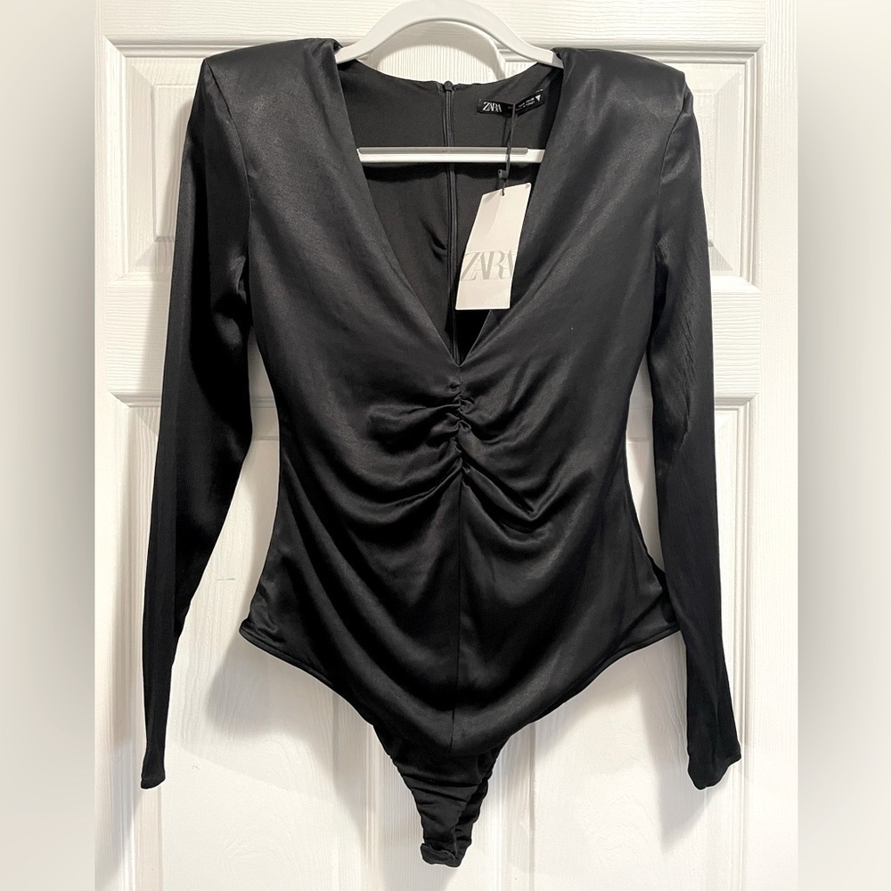 Zara Black Long Sleeve Ruched V-Neck Bodysuit